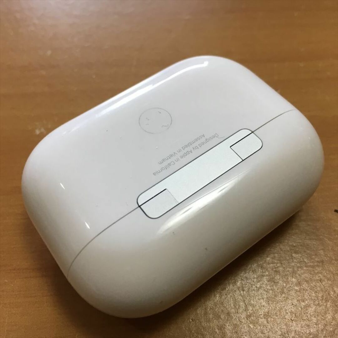 1) Apple純正 AirPods Pro 第2世代 充電ケース A2700 4