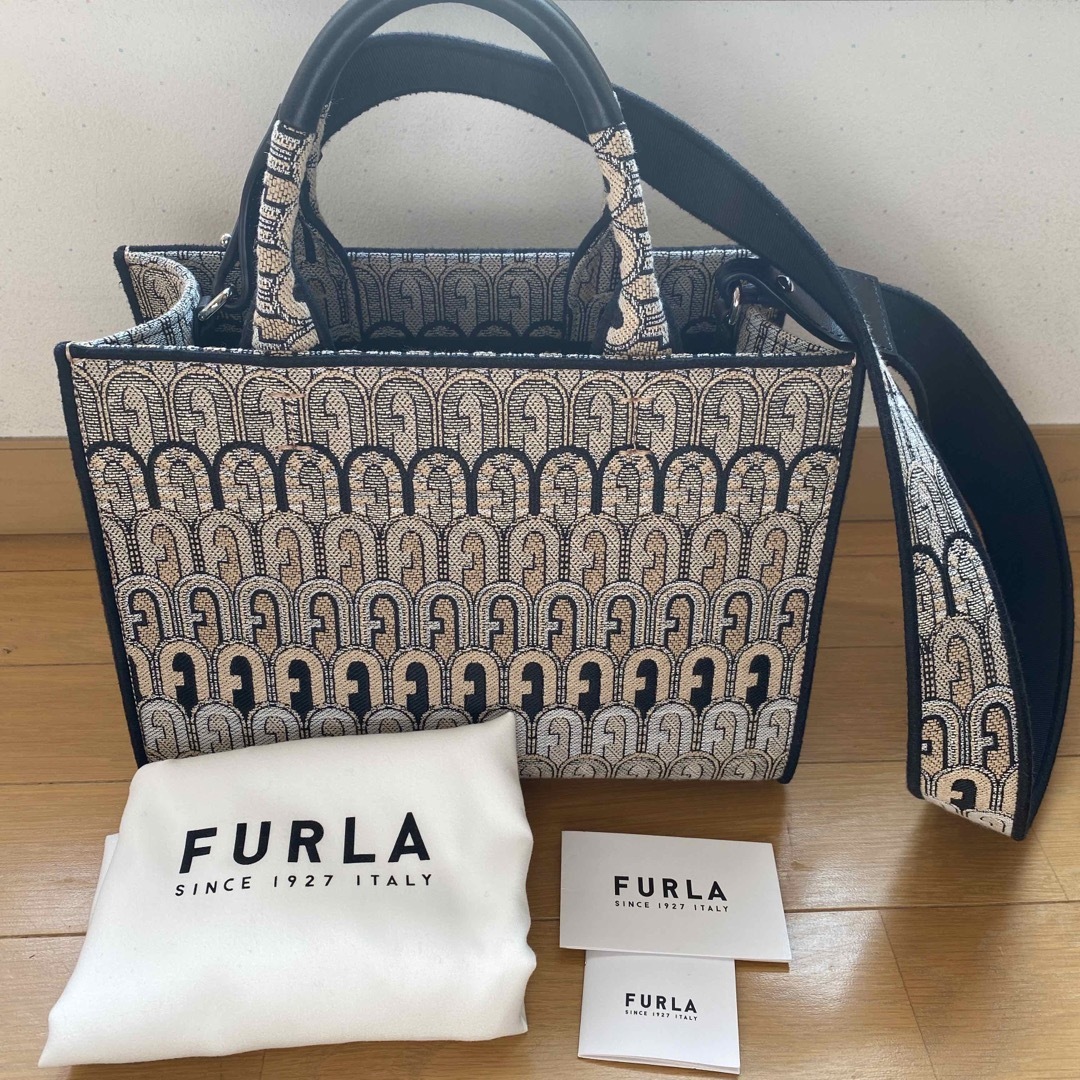 Furla(フルラ)のフルラ　トートバッグ　美品 レディースのバッグ(トートバッグ)の商品写真