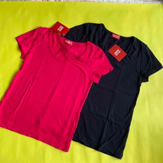 リーバイス(Levi's)の未使用 Levi’s リーバイスTシャツ 黒 M / 赤 S /2枚 レディース(Tシャツ(半袖/袖なし))