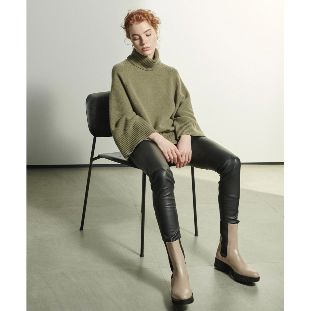 theory(セオリー)の★Theory★美品★AIRY WOOL CASH/TURTLE NECK PO レディースのトップス(ニット/セーター)の商品写真