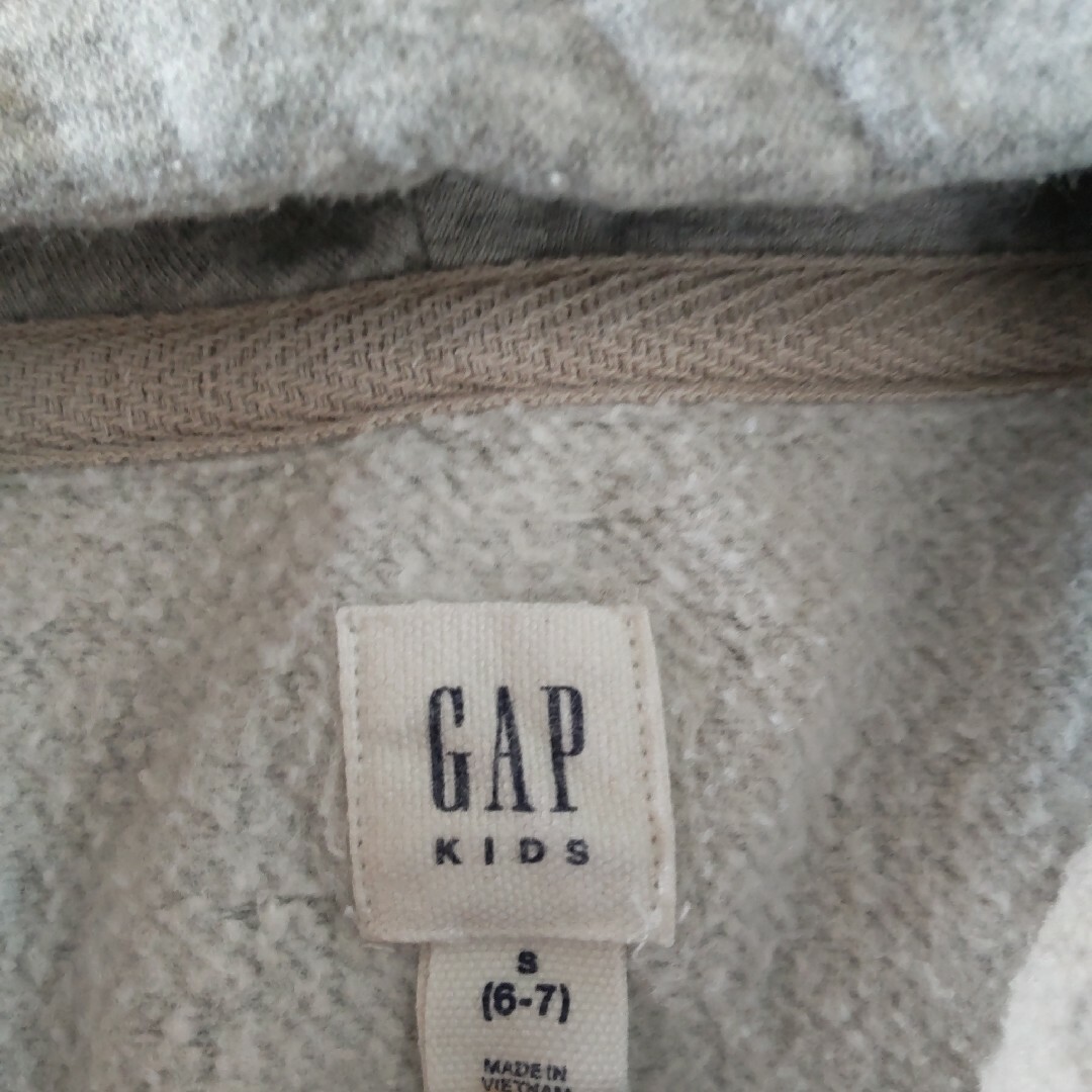 GAP　ギャップ　子供服　１１０　１２０　パーカ　トレーナー　秋冬　長袖 キッズ/ベビー/マタニティのキッズ服男の子用(90cm~)(ジャケット/上着)の商品写真