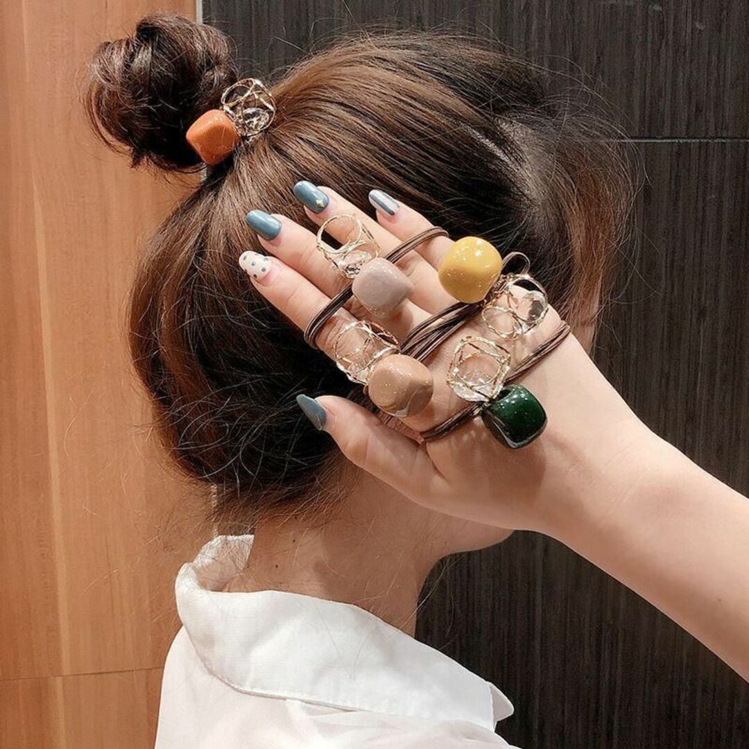 【ピンク】ヘアゴム キラキラ ダイヤ 大人 垢抜け ヘアアレンジ こなれ感 レディースのヘアアクセサリー(ヘアゴム/シュシュ)の商品写真