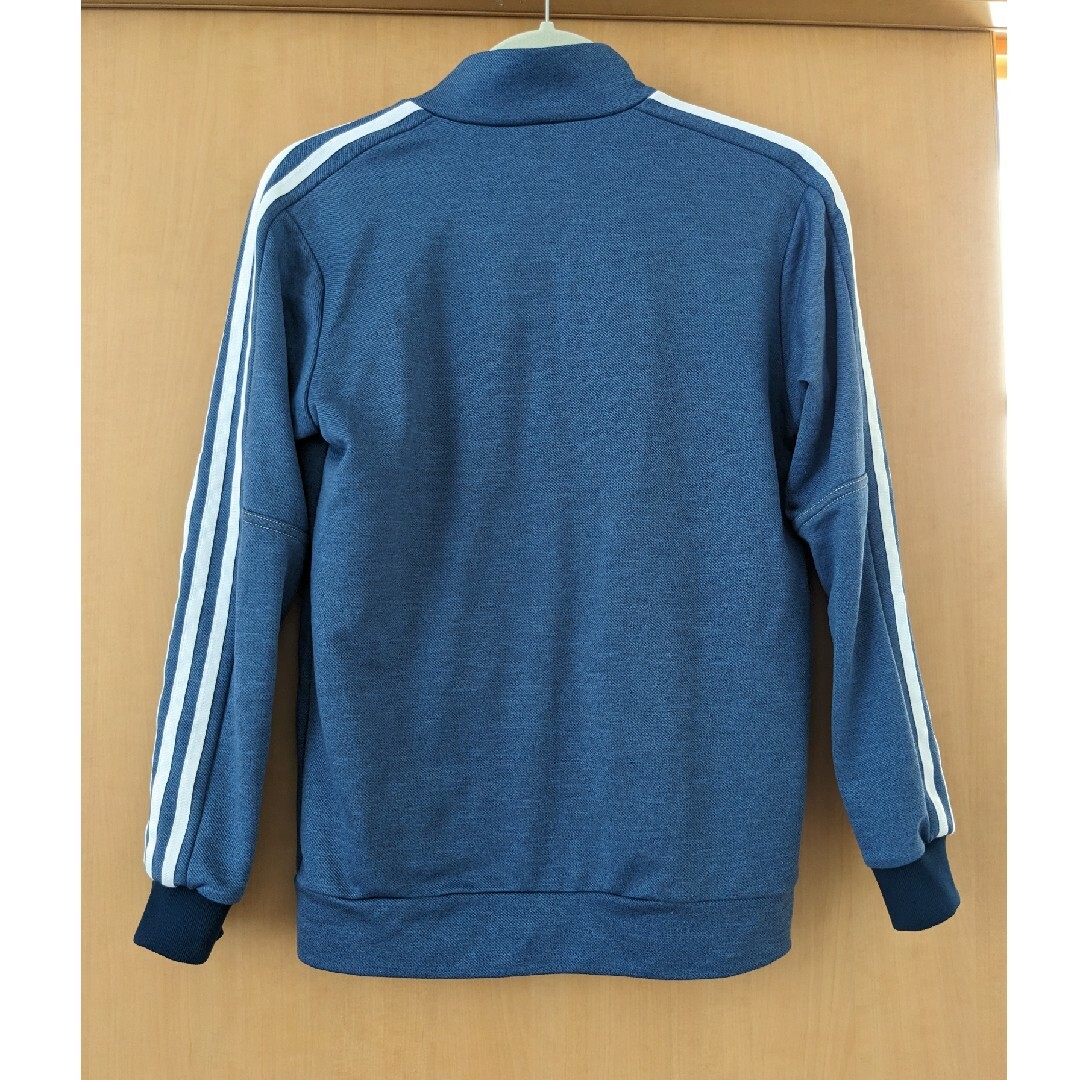 adidas(アディダス)のadidas　アディダス　上着　サイズ160 キッズ/ベビー/マタニティのキッズ服男の子用(90cm~)(ジャケット/上着)の商品写真