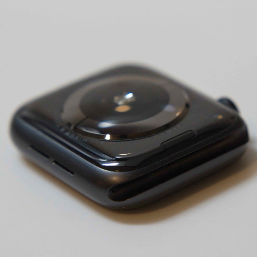 Apple(アップル)のApple Watch Series5 GPS 44mm 箱あり メンズの時計(腕時計(デジタル))の商品写真