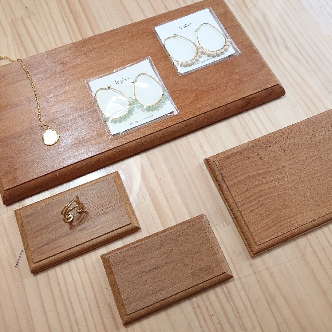 ディスプレイ木製台セット(茶) ハンドメイドのインテリア/家具(インテリア雑貨)の商品写真
