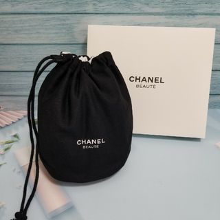 シャネル(CHANEL)の【新品】CHANEL 　ノベルティ　巾着ポーチ 　ブラック 　コットン(ポーチ)