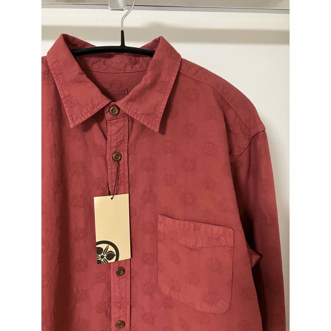 MOMOTARO JEANS(モモタロウジーンズ)の新品タグ付き 桃太郎ジーンズ  オリジナル家紋 ジャガードシャツ 40 赤 メンズのトップス(シャツ)の商品写真