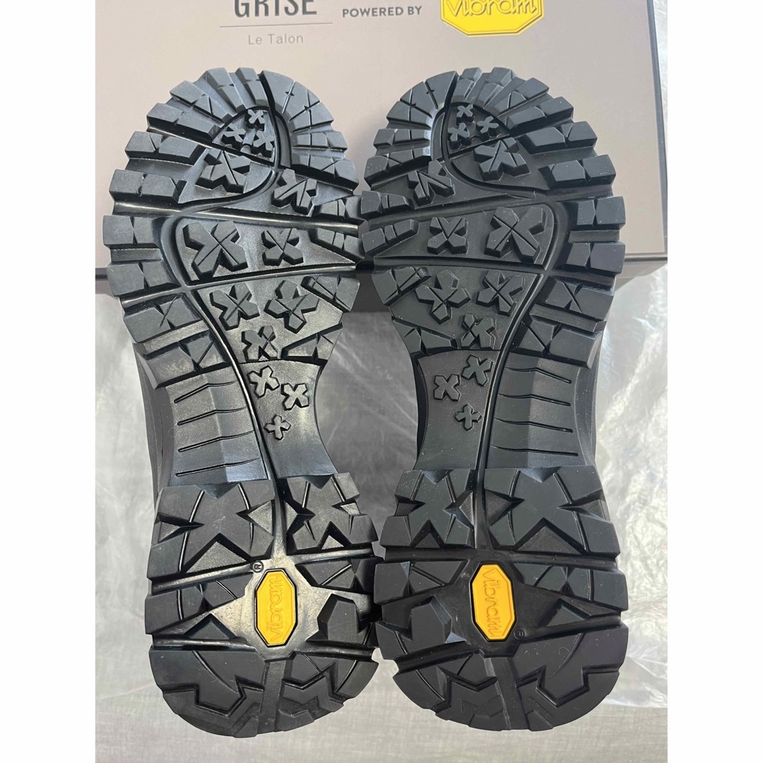 Le Talon(ルタロン)の【極美品】Le Talon GRISE Vibram サイドゴアショートブーツ　 レディースの靴/シューズ(ブーツ)の商品写真