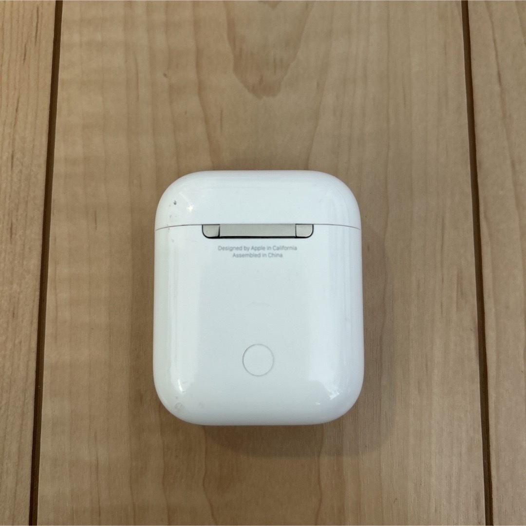 Apple(アップル)の【ジャンク品】Apple AirPods 第2世代 スマホ/家電/カメラのオーディオ機器(ヘッドフォン/イヤフォン)の商品写真