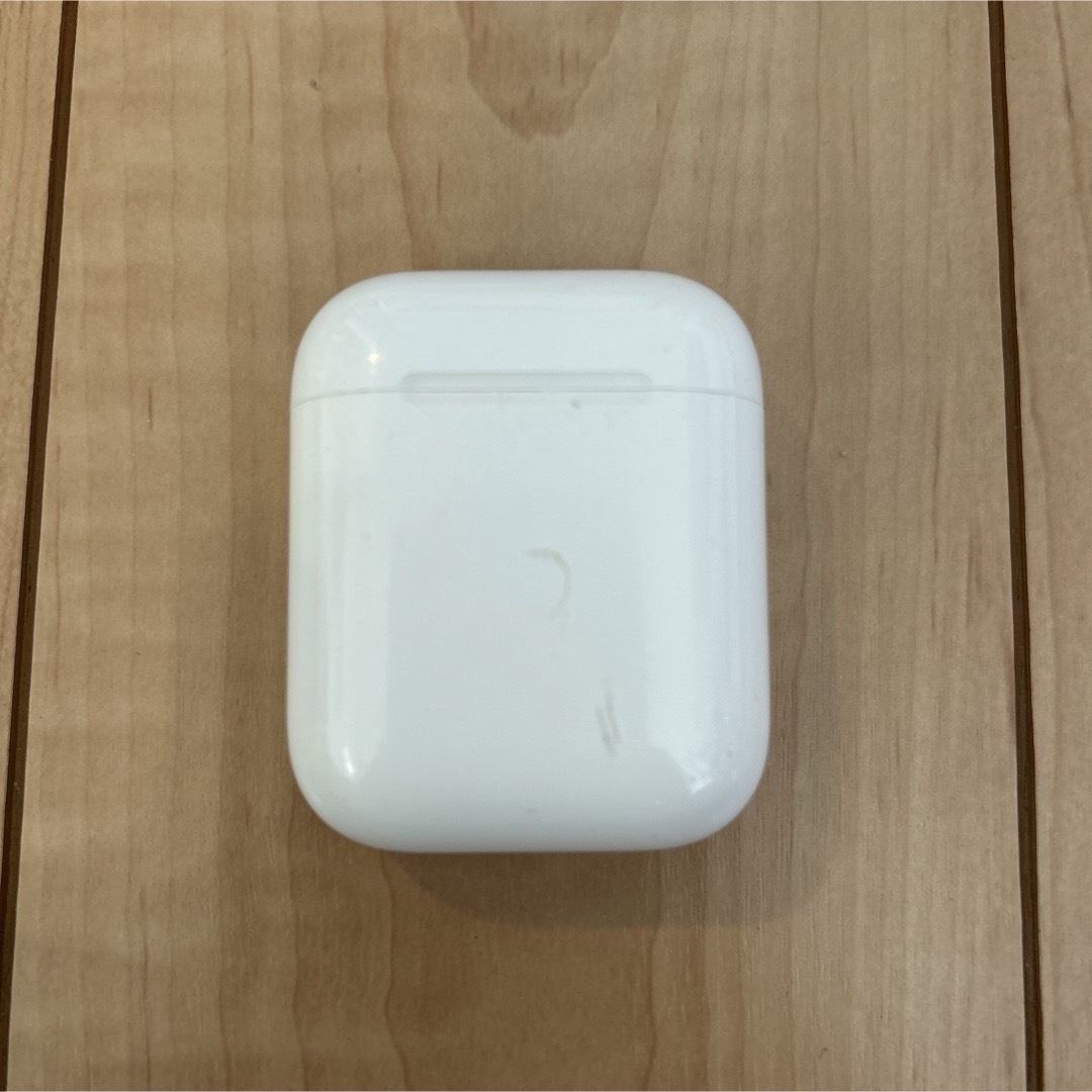 Apple(アップル)の【ジャンク品】Apple AirPods 第2世代 スマホ/家電/カメラのオーディオ機器(ヘッドフォン/イヤフォン)の商品写真