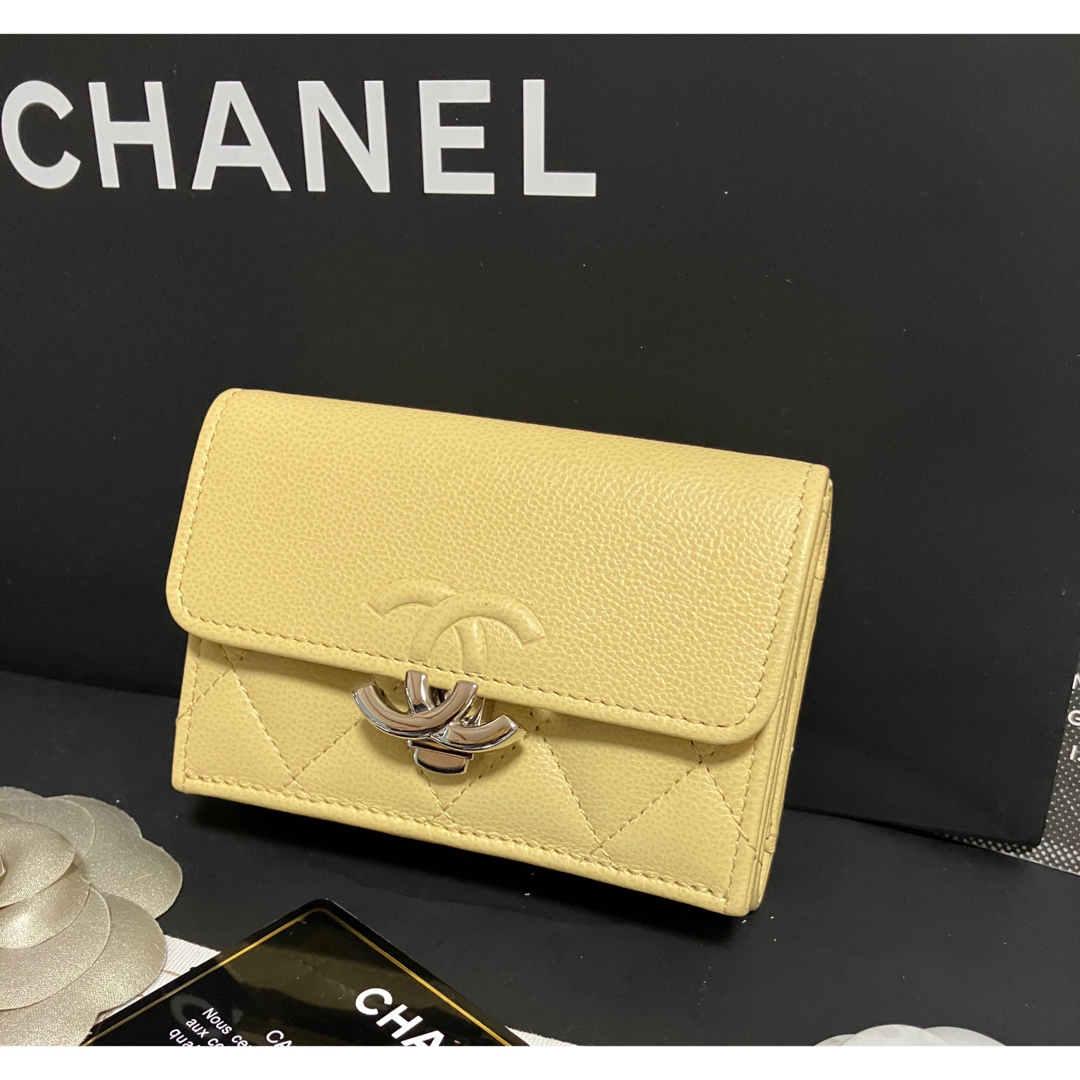 CHANEL - 新品同様♡ シャネル ハーフココ マトラッセ 三つ折り財布 32