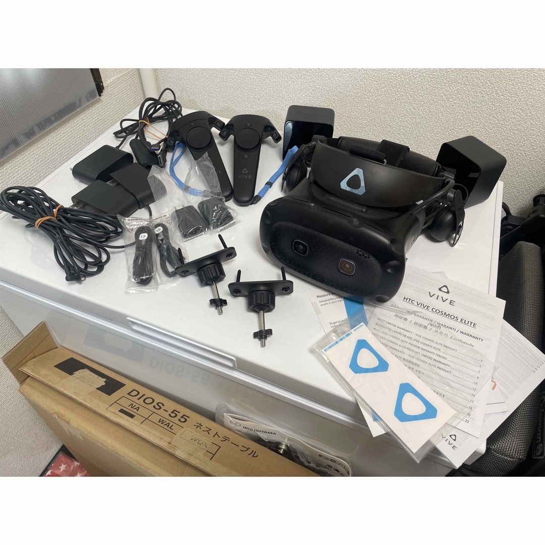 HTC(ハリウッドトレーディングカンパニー)のHTC VIVE Cosmos Elite  VR スマホ/家電/カメラのPC/タブレット(PC周辺機器)の商品写真