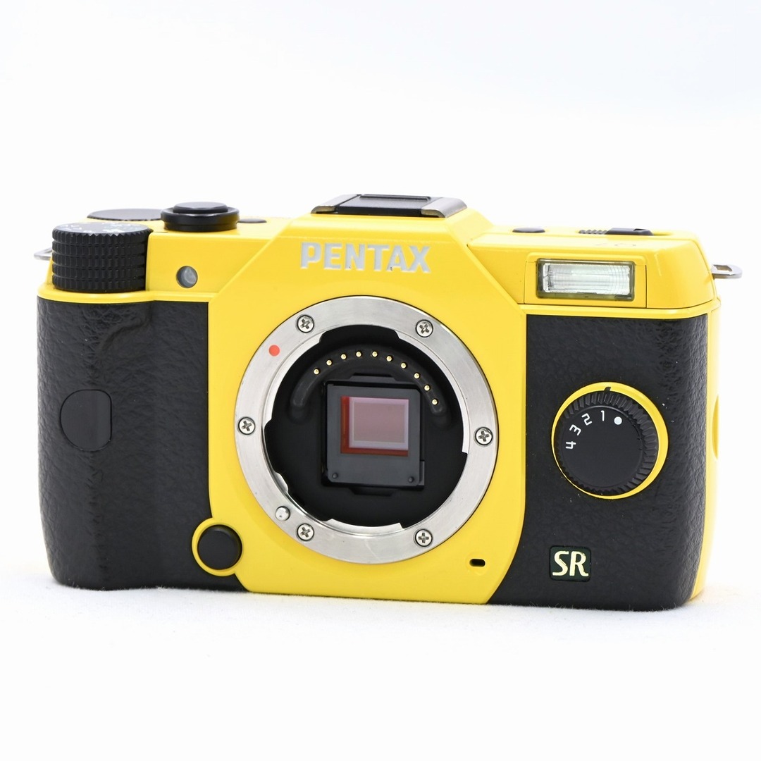 PENTAX(ペンタックス)のPENTAX Q7 ボディキット イエロー スマホ/家電/カメラのカメラ(ミラーレス一眼)の商品写真