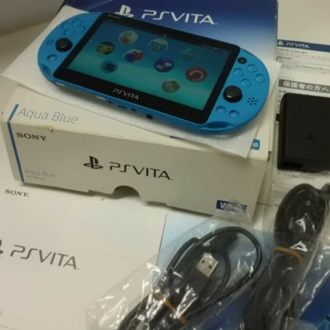 PlayStation Vita(プレイステーションヴィータ)のPSVITA PCH-2000 Aqua Blue エンタメ/ホビーのゲームソフト/ゲーム機本体(携帯用ゲーム機本体)の商品写真