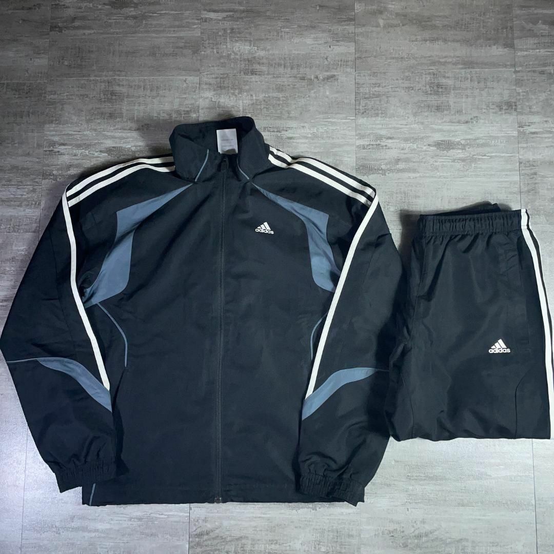 ☆新品お買得！アディダス　adidas  ナイロンジャケット