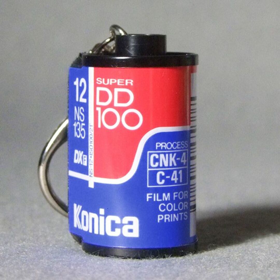 KONICA MINOLTA(コニカミノルタ)の☆Konica 12 DD 100 パトローネ キーホルダー スマホ/家電/カメラのカメラ(その他)の商品写真