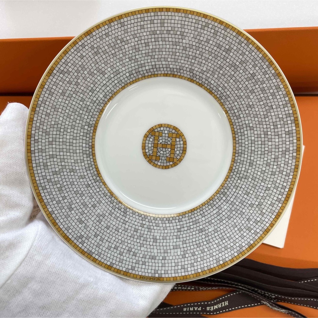 Hermes(エルメス)のHERMES モザイク コーヒーカップ&ソーサーセット新品 インテリア/住まい/日用品のキッチン/食器(グラス/カップ)の商品写真