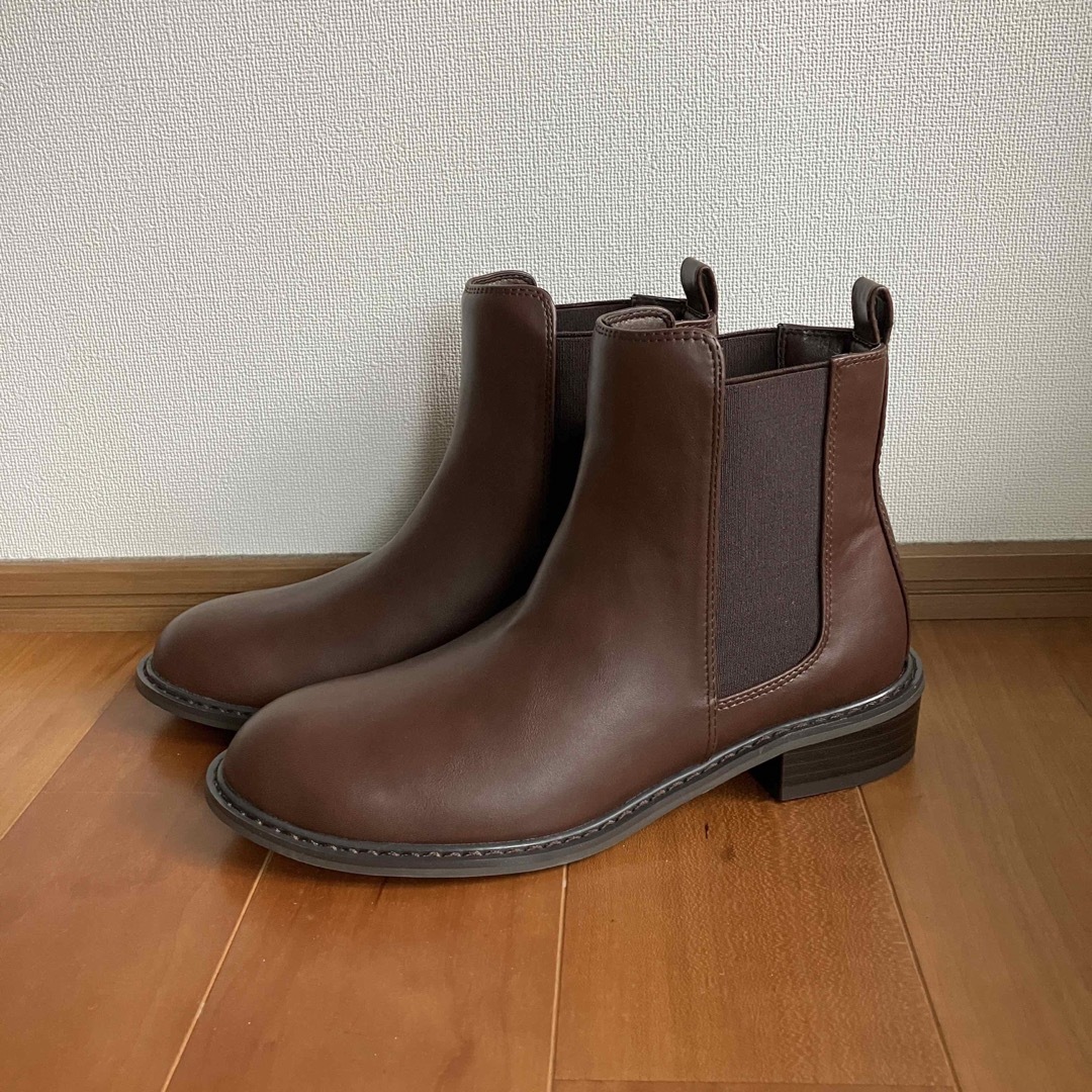 STUDIO CLIP(スタディオクリップ)の新品スタディオクリップ らくらくサイドゴアブーツ茶色ブラウン未使用 CLIP  レディースの靴/シューズ(ブーツ)の商品写真