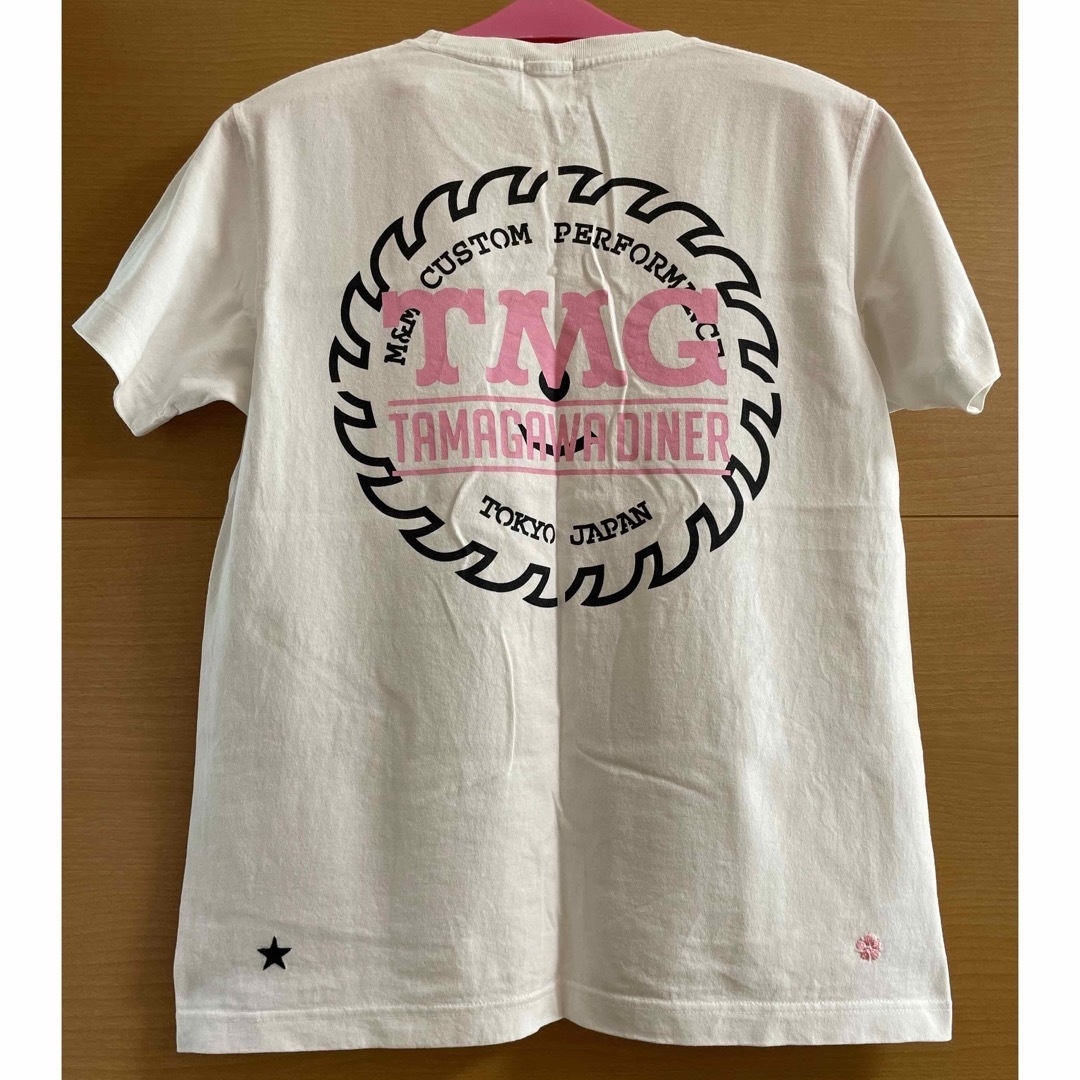 M&M(エムアンドエム)のM&M CUSTOMPERFORMANCE ×TAMAGAWA DINER メンズのトップス(Tシャツ/カットソー(半袖/袖なし))の商品写真