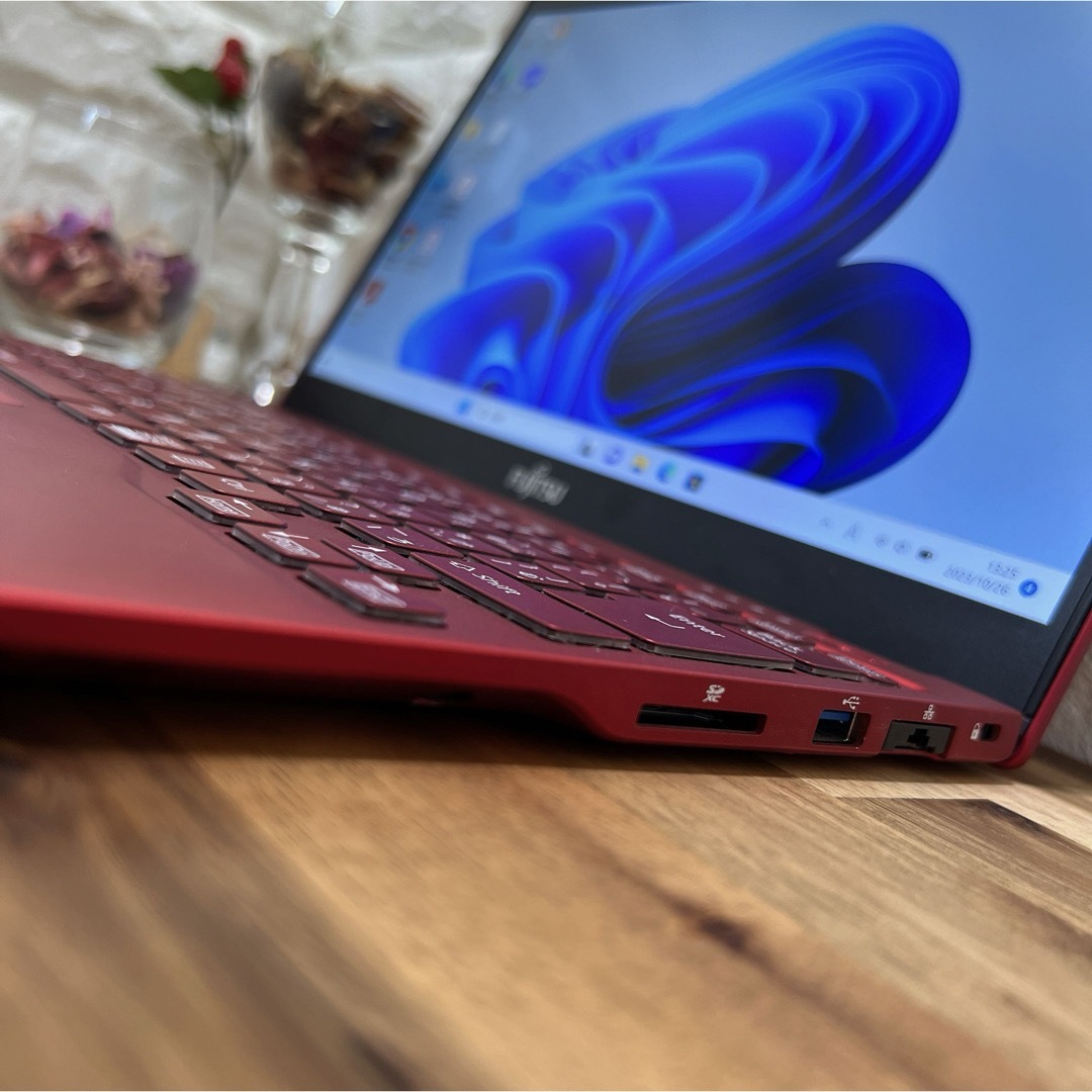 【超軽量】LIFEBOOK UH75 薄型PC 8世代i5/爆速256GB