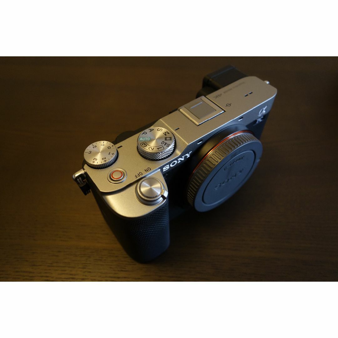 SONY α7C ILCE-7C シルバー [外装ほぼ新品, 箱付き]スマホ/家電/カメラ