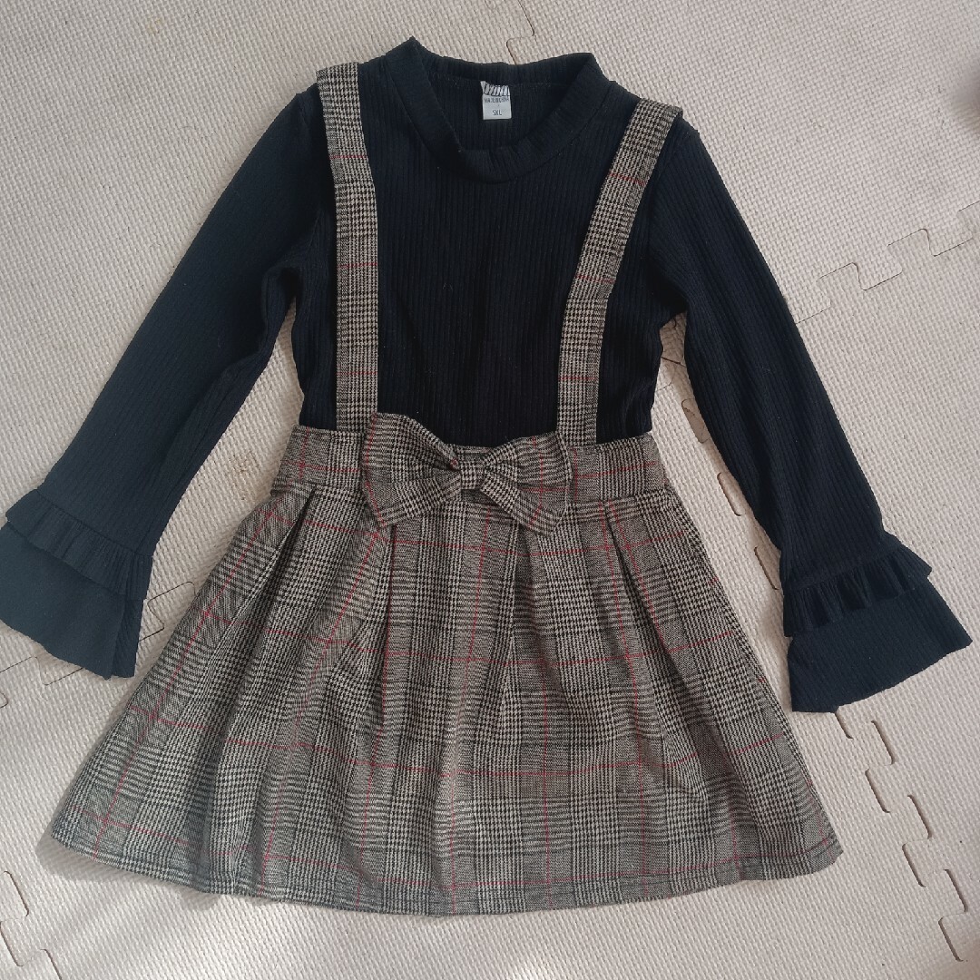 GU(ジーユー)の女の子　120　秋冬服　セット売り キッズ/ベビー/マタニティのキッズ服女の子用(90cm~)(ワンピース)の商品写真