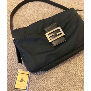 フェンディ(FENDI)のFENDIマンマバケット　未使用(ショルダーバッグ)