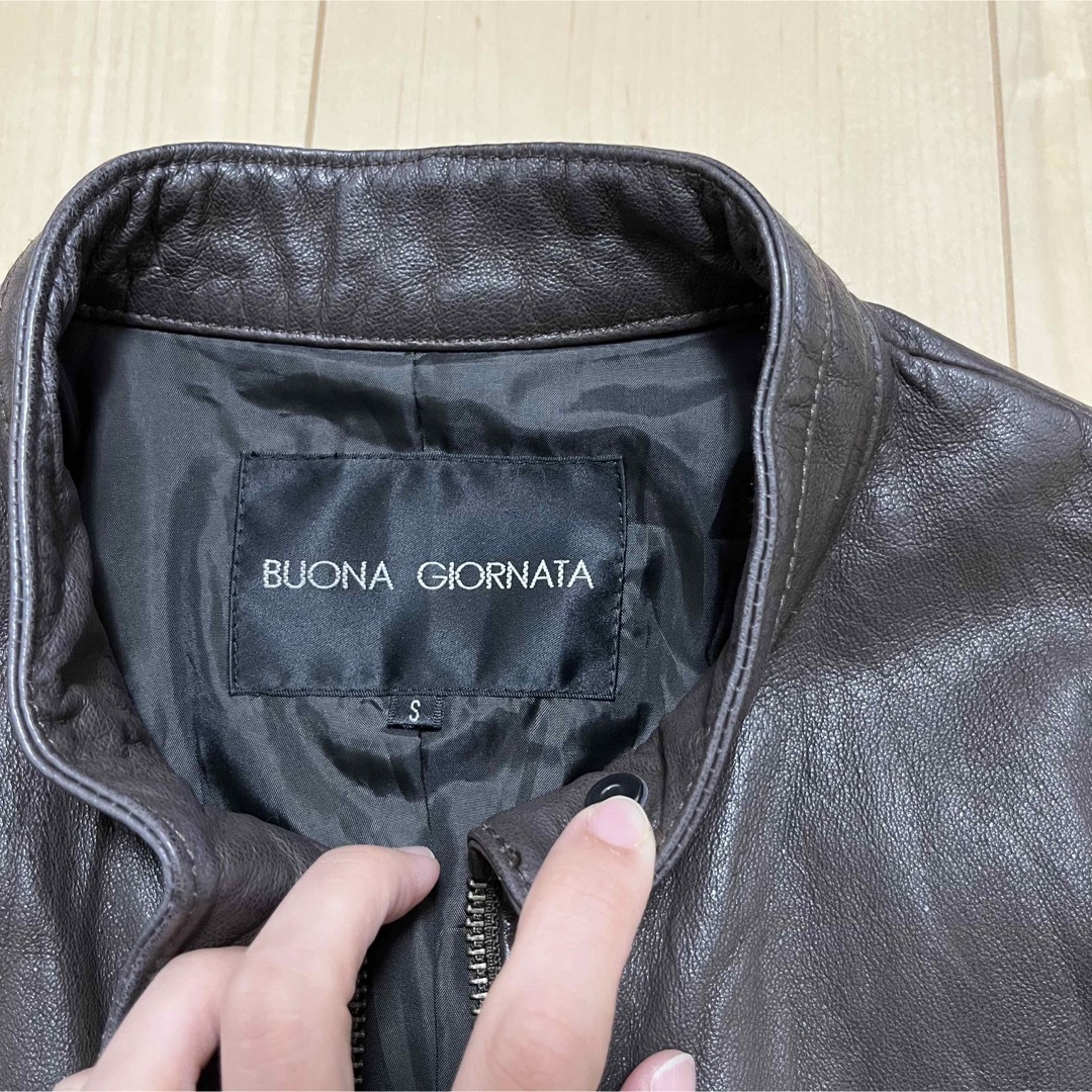BUONA GIORNATA(ボナジョルナータ)のBUONA GIORNATA 本革 レザージャケット レディースのジャケット/アウター(ライダースジャケット)の商品写真