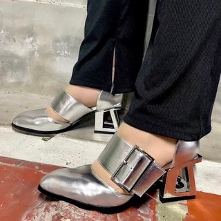 ジェフリーキャンベル(JEFFREY CAMPBELL)のジェフリーキャンベル　スクエアヒールベルトパンプス(ハイヒール/パンプス)