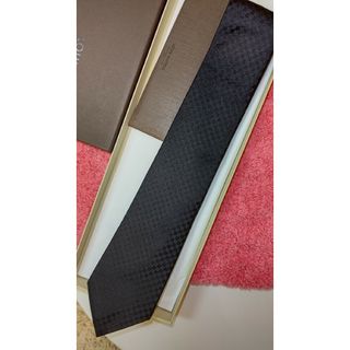 ルイヴィトン ネクタイ ダミエ 直営店購入品 ほぼ未使用-