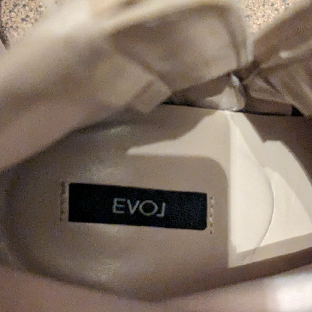 EVOL(イーボル)のEVOL ソフトストレッチ7cmヒールショートブーツ レディースの靴/シューズ(ブーツ)の商品写真