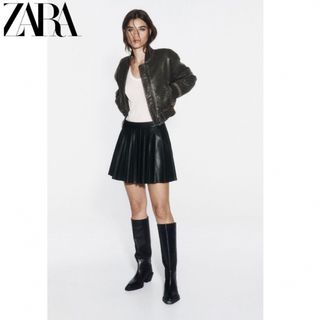 ザラ(ZARA)の新品♡ ZARA フェイクレザープリーツスカート(ミニスカート)