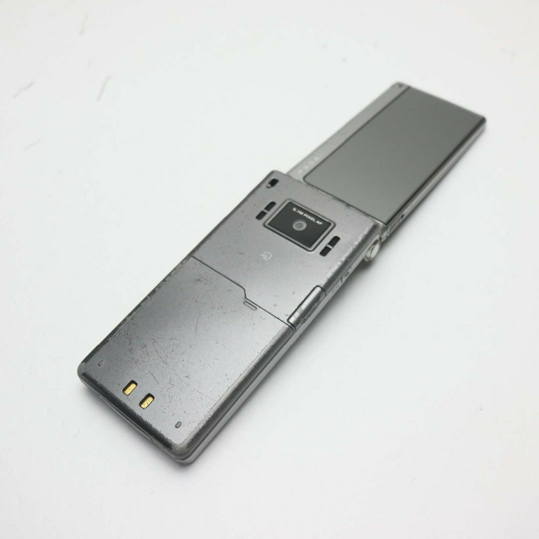 良品 P906i メタル 白ロム