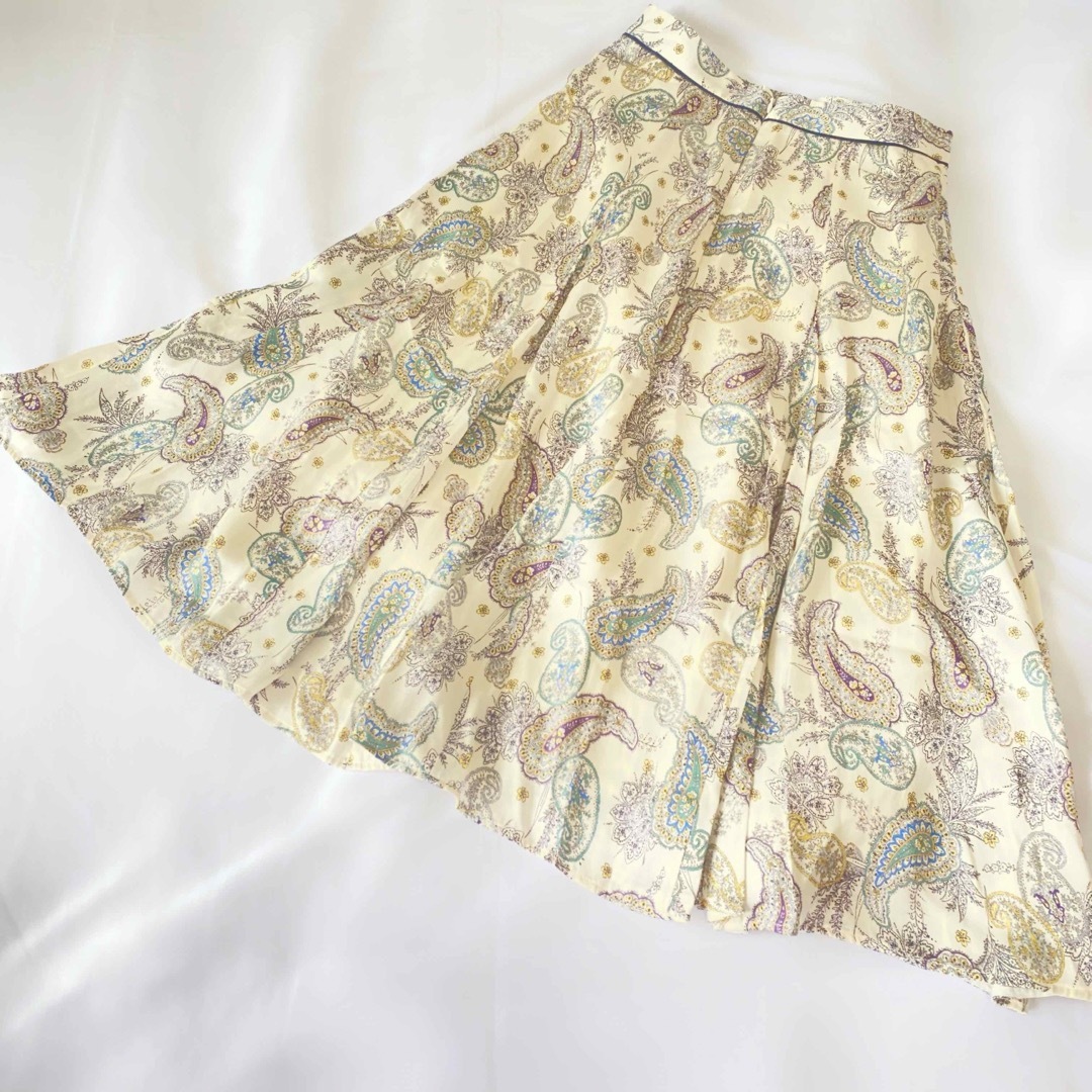 ANAYI(アナイ)の美品♡ ANAYI ペイズリープリントマチ入りフレアスカート 38 上品 総柄 レディースのスカート(ロングスカート)の商品写真