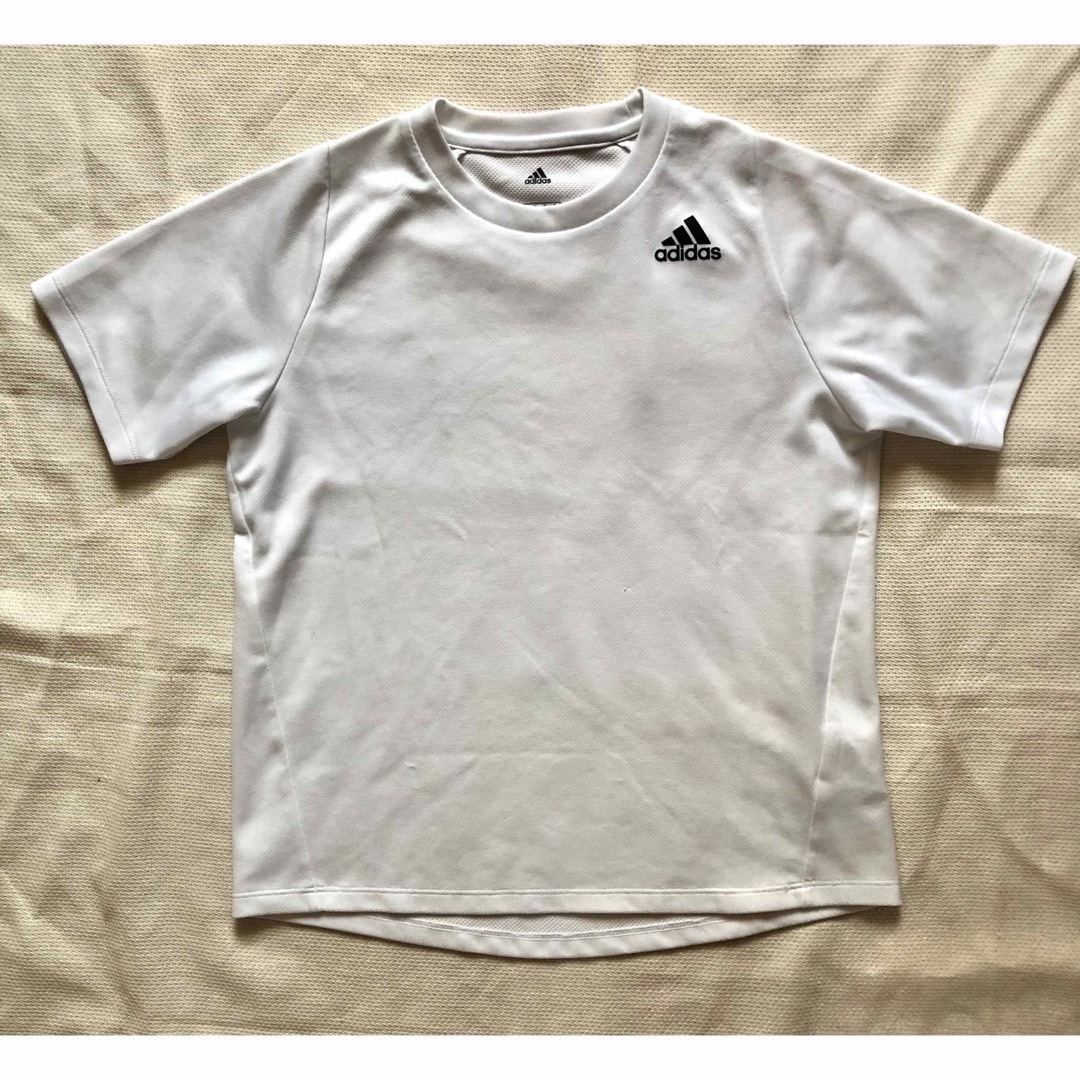 adidas(アディダス)のキッズ　アディダスＴシャツ150 キッズ/ベビー/マタニティのキッズ服男の子用(90cm~)(Tシャツ/カットソー)の商品写真