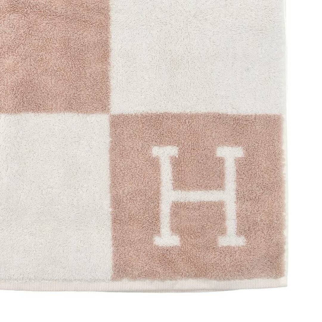 Hermes(エルメス)のエルメス  SERVIETTE DE TOILETTE AVALON アヴァロン ローズ/リラ コットンタオル メンズ インテリア/住まい/日用品の日用品/生活雑貨/旅行(タオル/バス用品)の商品写真