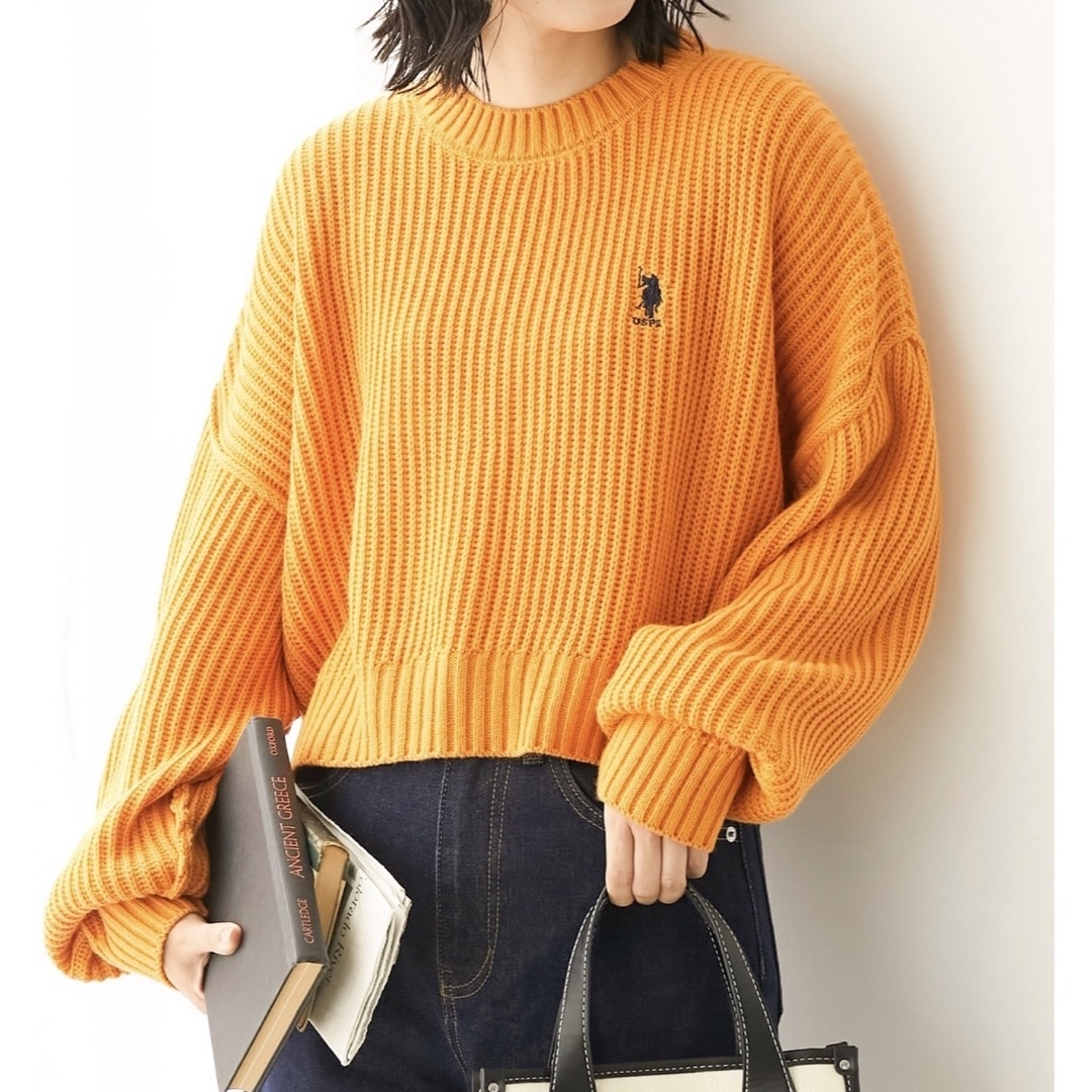 ニットトップス オレンジ ショート丈 カジュアル  レディースのトップス(ニット/セーター)の商品写真