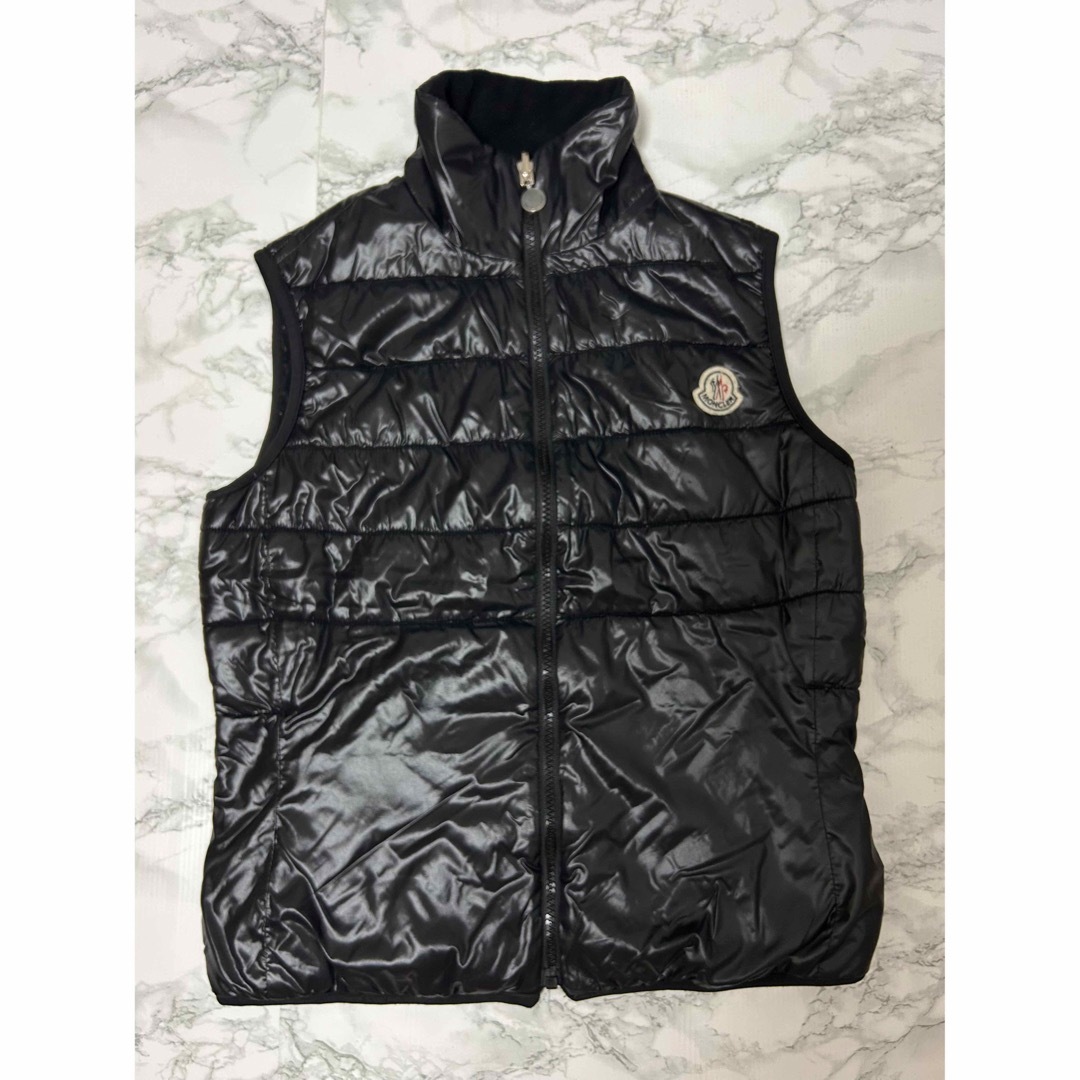 MONCLER(モンクレール)のモンクレール　MONCLER ダウンベスト　リバーシブル レディースのジャケット/アウター(ダウンベスト)の商品写真