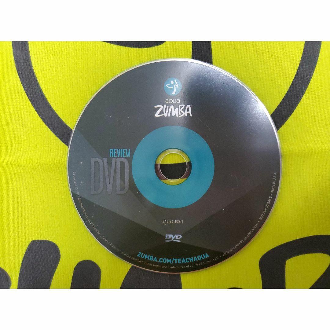 Zumba(ズンバ)のこげぱんさま専用　ZUMBA ズンバ AQUAZUNBA CD DVD エンタメ/ホビーのDVD/ブルーレイ(スポーツ/フィットネス)の商品写真