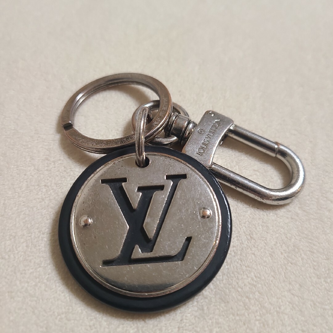 ルイヴィトン キーホルダー・LV サークル