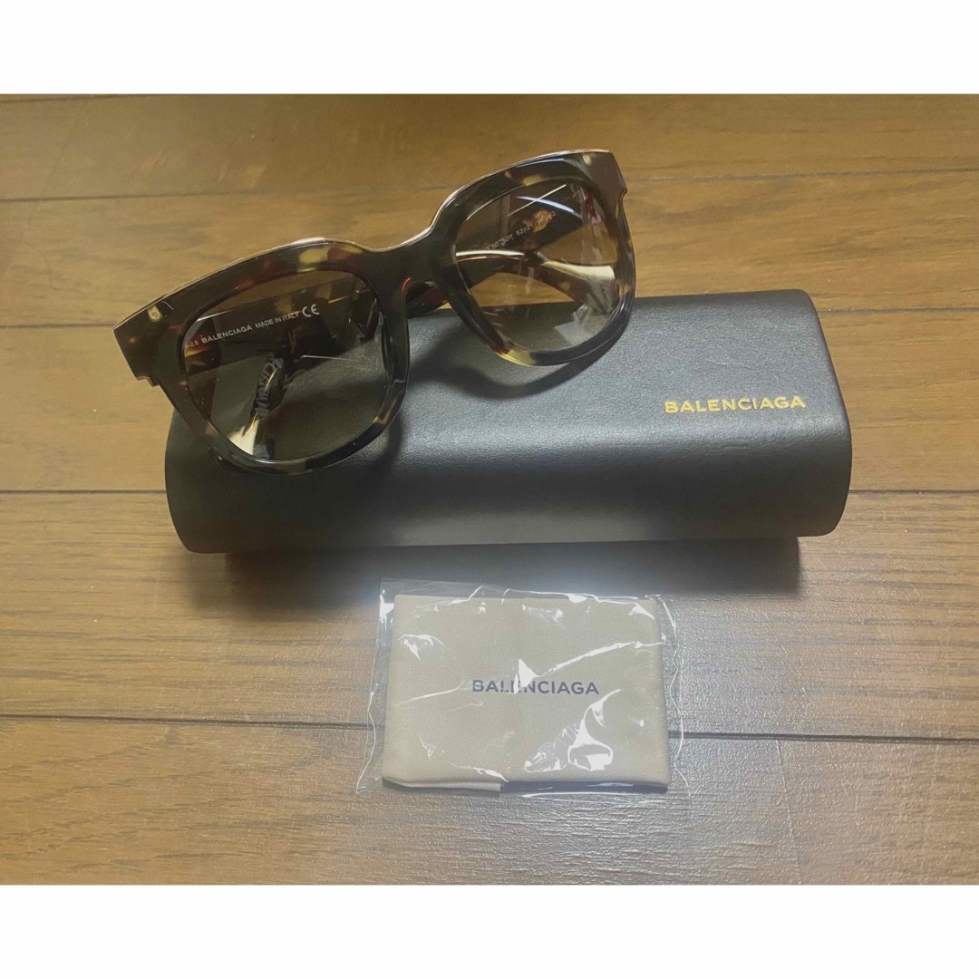 Balenciaga - 【ほぼ未使用】BALENCIAGA レディース スクエア