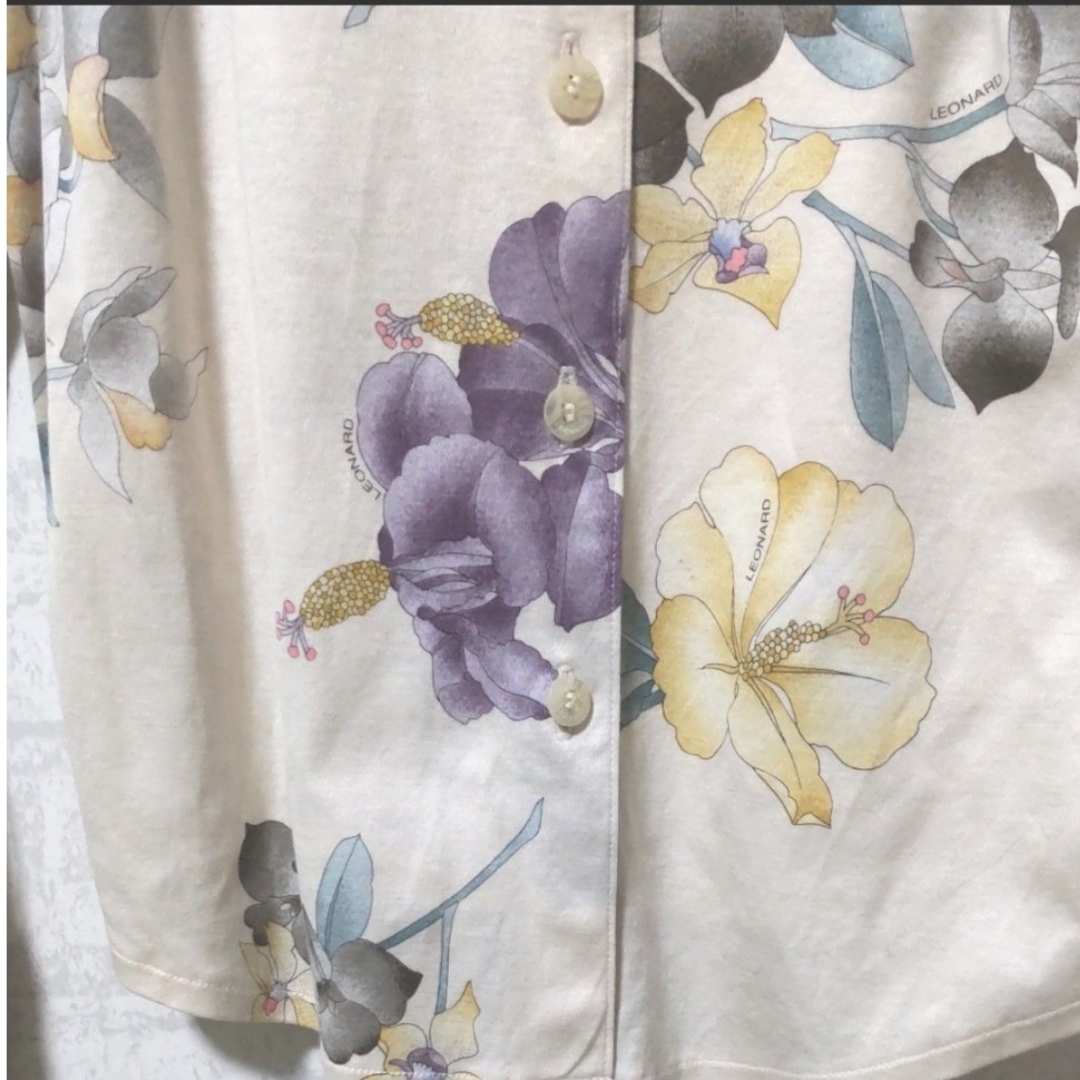 【86】LEONARD　良品✨コットン長袖シャツ　上品な綺麗なお花柄（総柄）