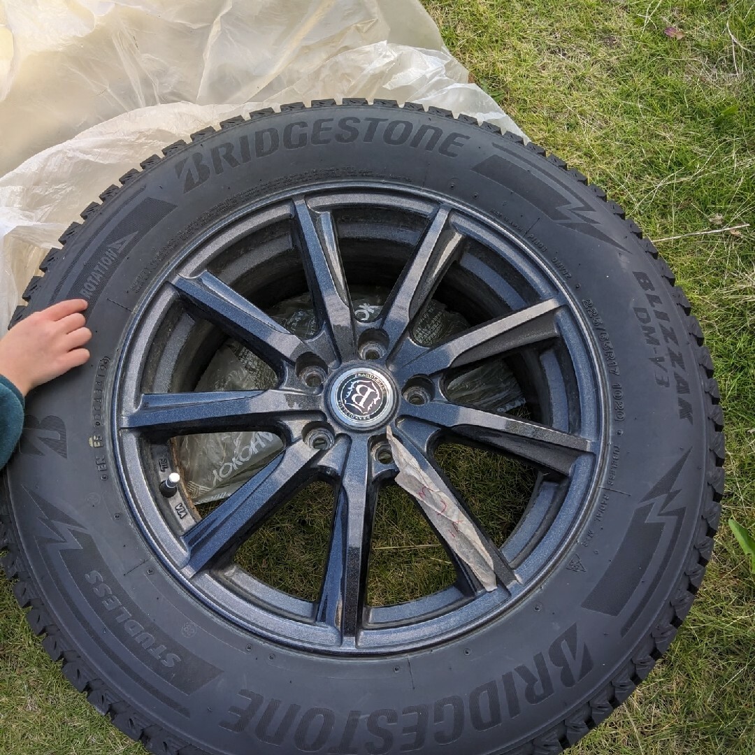 BRIDGESTONE　225/65/17 ブリザック DM-V3 4本