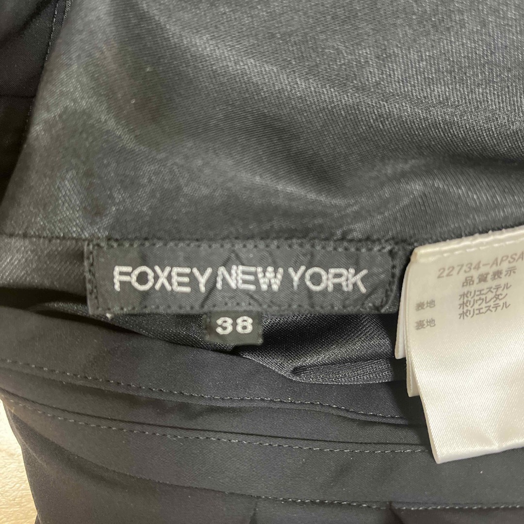 FOXEY NEW YORK(フォクシーニューヨーク)のFOXEY NEW YORK フォクシーニューヨーク　タックフレアスカート レディースのスカート(ひざ丈スカート)の商品写真