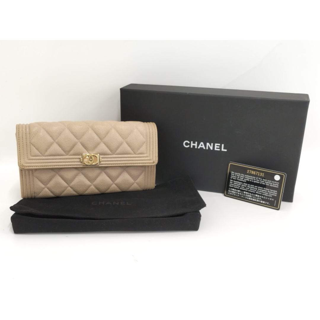 CHANEL(シャネル)のCHANEL ボーイシャネル 二つ折り長財布 マトラッセ キャビア レディースのファッション小物(財布)の商品写真