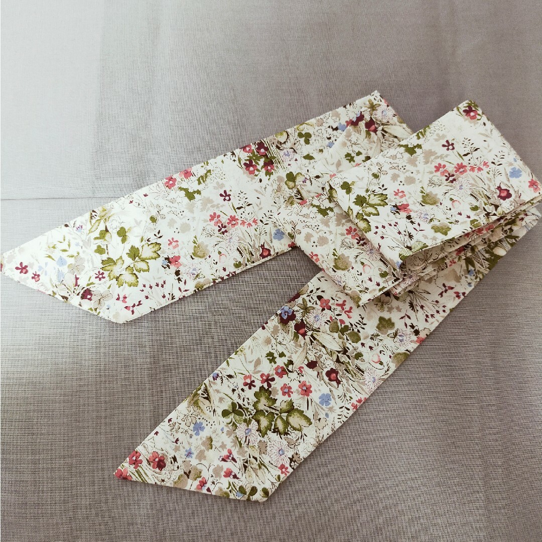 ハンドメイドNo.558　リボンスカーフ　花柄 ハンドメイドのファッション小物(スカーフ)の商品写真