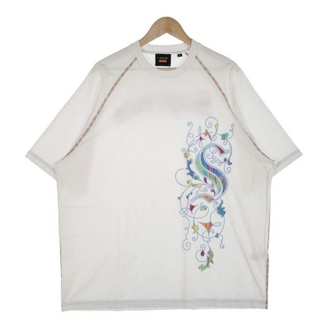 Supreme(シュプリーム)のSUPREME シュプリーム 23SS Coogi クージー Raglan S/S Top ラグラン ショートスリーブトップ 刺繡 Tシャツ ホワイト Size XL メンズのトップス(Tシャツ/カットソー(半袖/袖なし))の商品写真