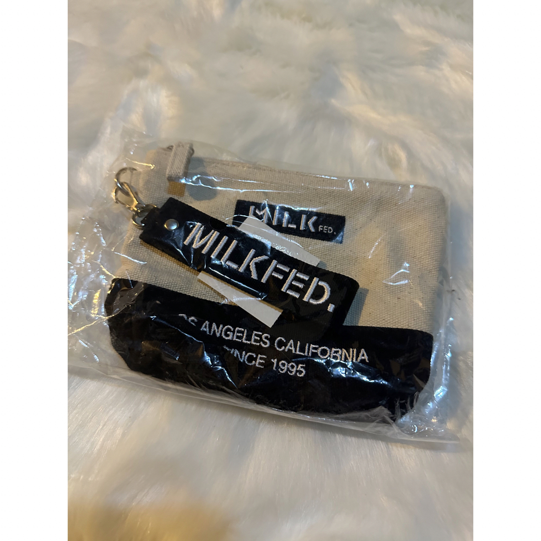 MILKFED.(ミルクフェド)のMILKFED.   ミルクフェド ポーチ レディースのファッション小物(ポーチ)の商品写真