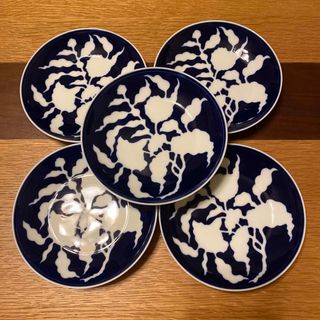 SALE⭐️新品✨深川製磁  ブルーチャイナ   菊中割盛皿  大皿  ⭐️送料無料