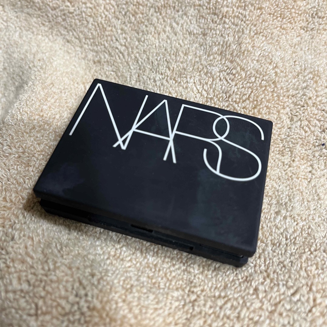 NARS(ナーズ)のNARSライドリフレクティングセッティングパウダー　プレストNミニ コスメ/美容のベースメイク/化粧品(フェイスパウダー)の商品写真